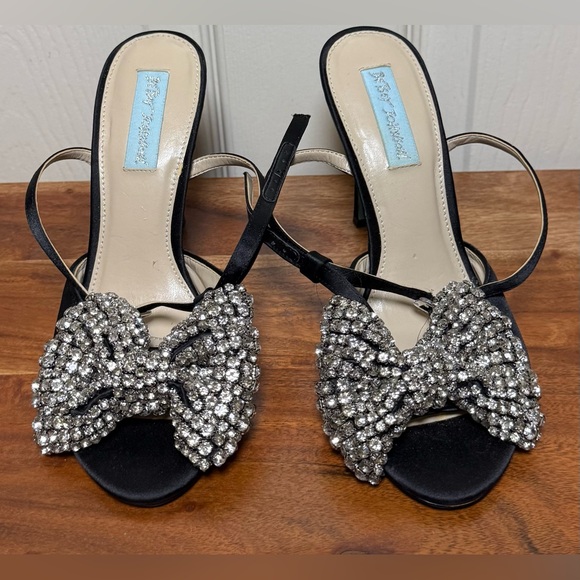 Blue by Betsey Johnson Heidi Black Satin Heel - Picture 3 of 8